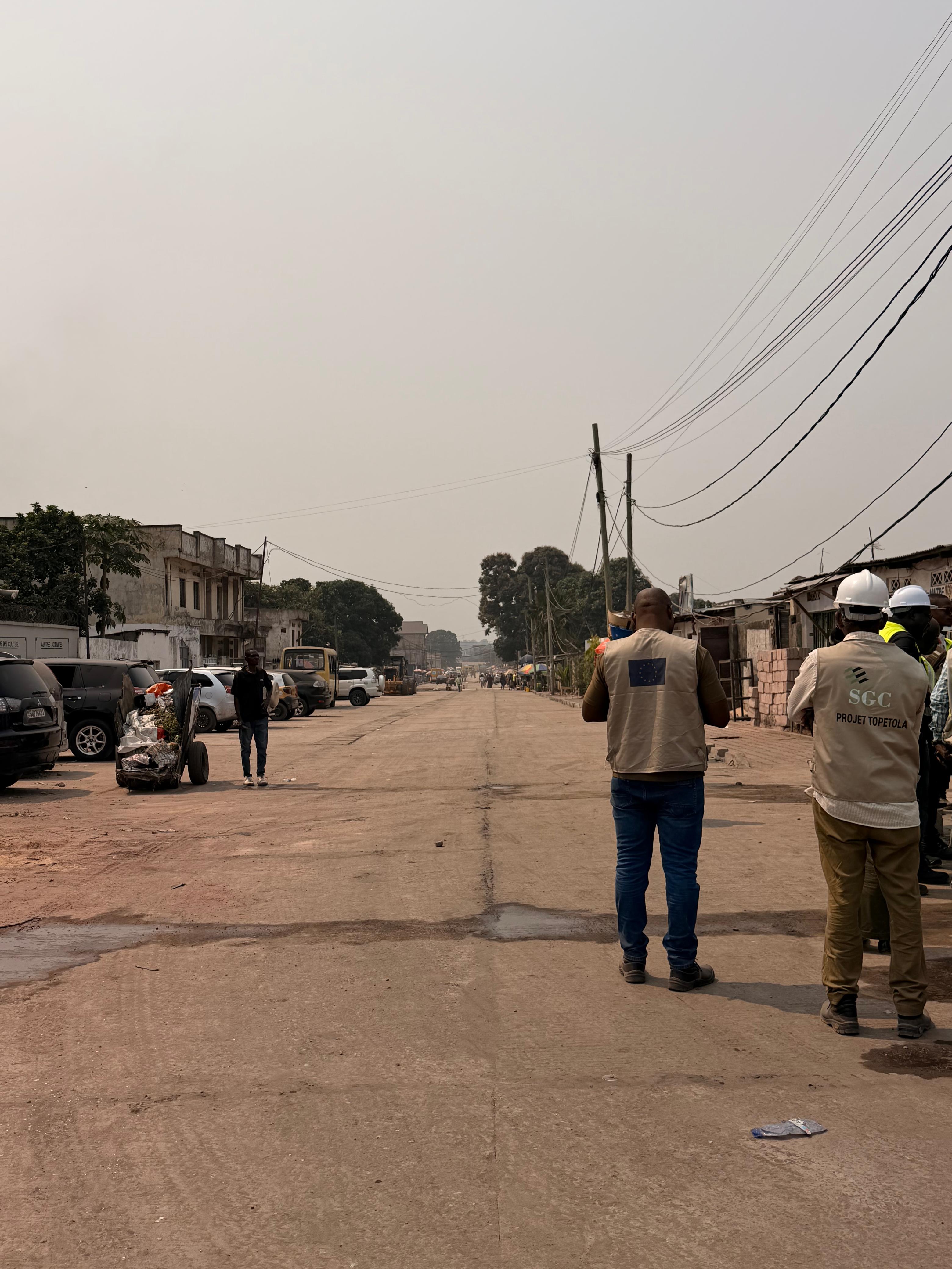 Travaux de Réhabilitation des Voiries Structurantes et des Caniveaux de Drainage des Eaux Pluviales Dans Le Quartier Salongo dans La Commune de Limete.