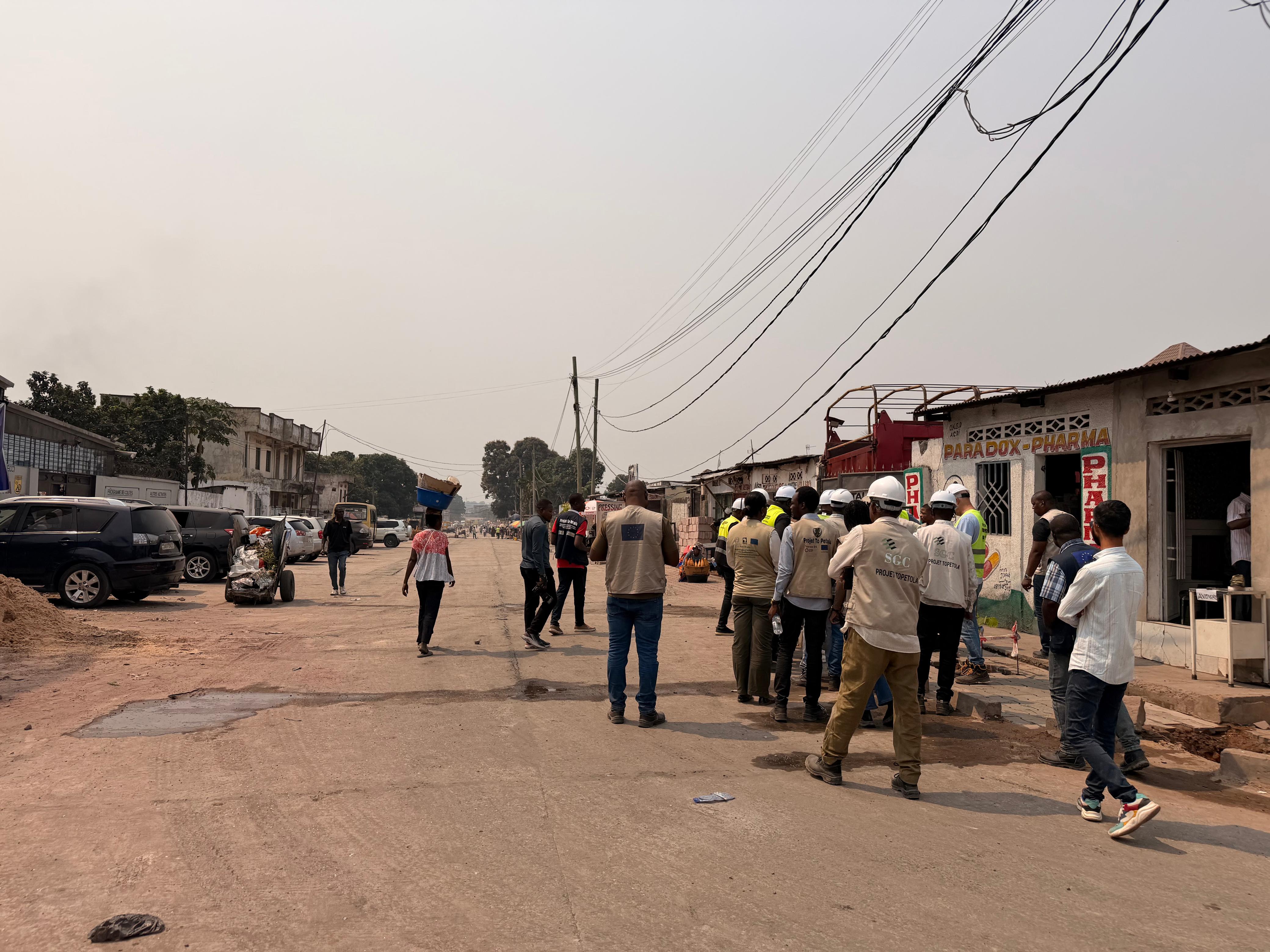 Travaux de Réhabilitation des Voiries Structurantes et des Caniveaux de Drainage des Eaux Pluviales Dans Le Quartier Salongo dans La Commune de Limete.