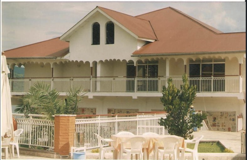 Travaux de Construction de Hôtel IHUSI I: Terrain de Tennis, Restaurant et Cuisine, Aménagement de 30 Chambres et Piscine à Goma